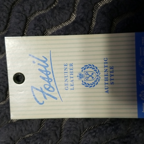 💕FOSSIL leather bag💕 - Picture 6 of 6